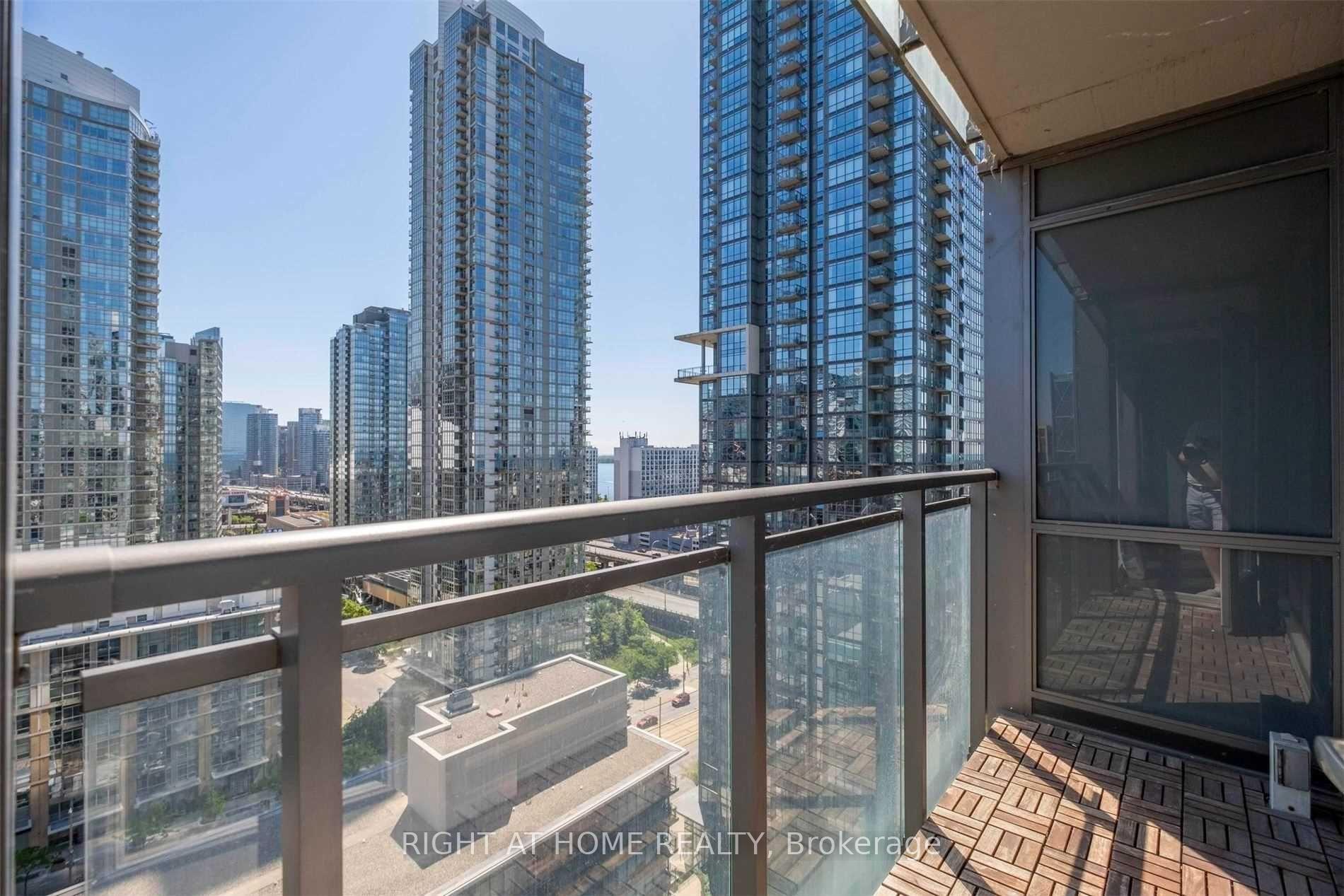 Photo 28 of Unit 2207, 15 Fort York Boulevard, Toronto, Waterfront Communities — HOMEH