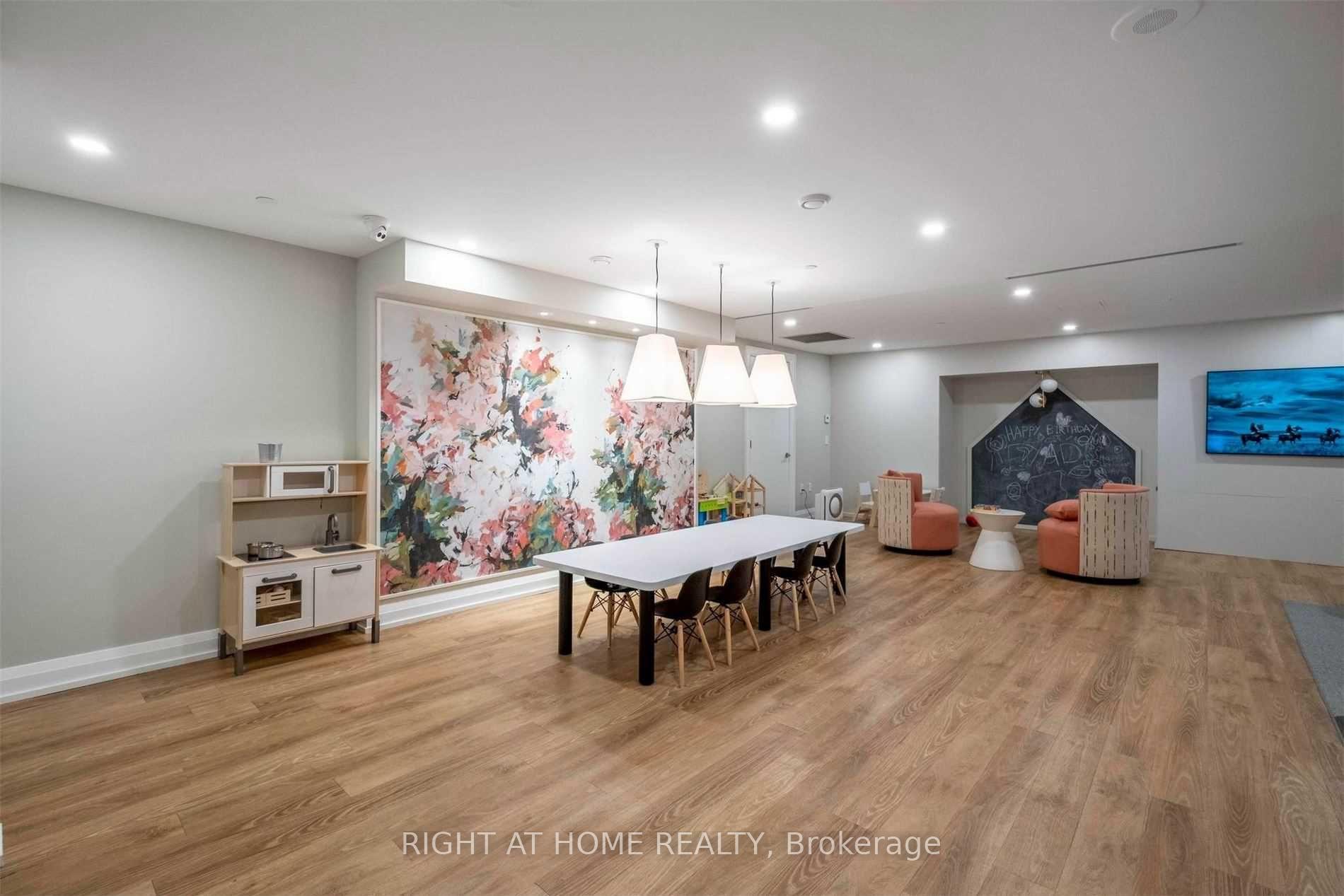 Photo 16 of Unit 2207, 15 Fort York Boulevard, Toronto, Waterfront Communities — HOMEH
