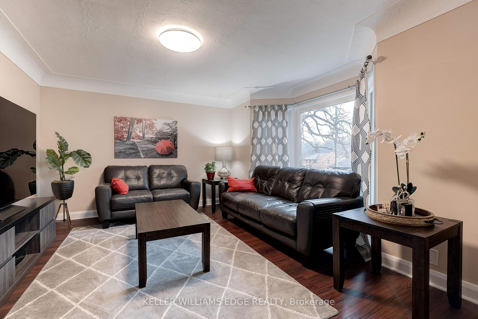 Photo 5 of 17 Dundas Street, Hamilton, Dundas — HOMEH