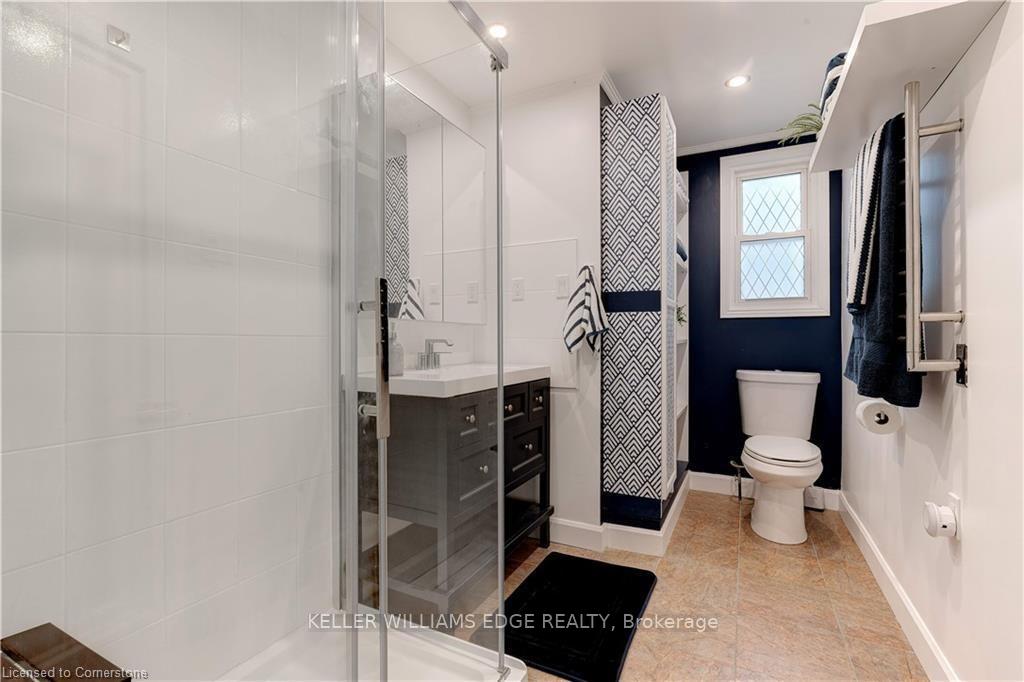 Photo 13 of 17 Dundas Street, Hamilton, Dundas — HOMEH