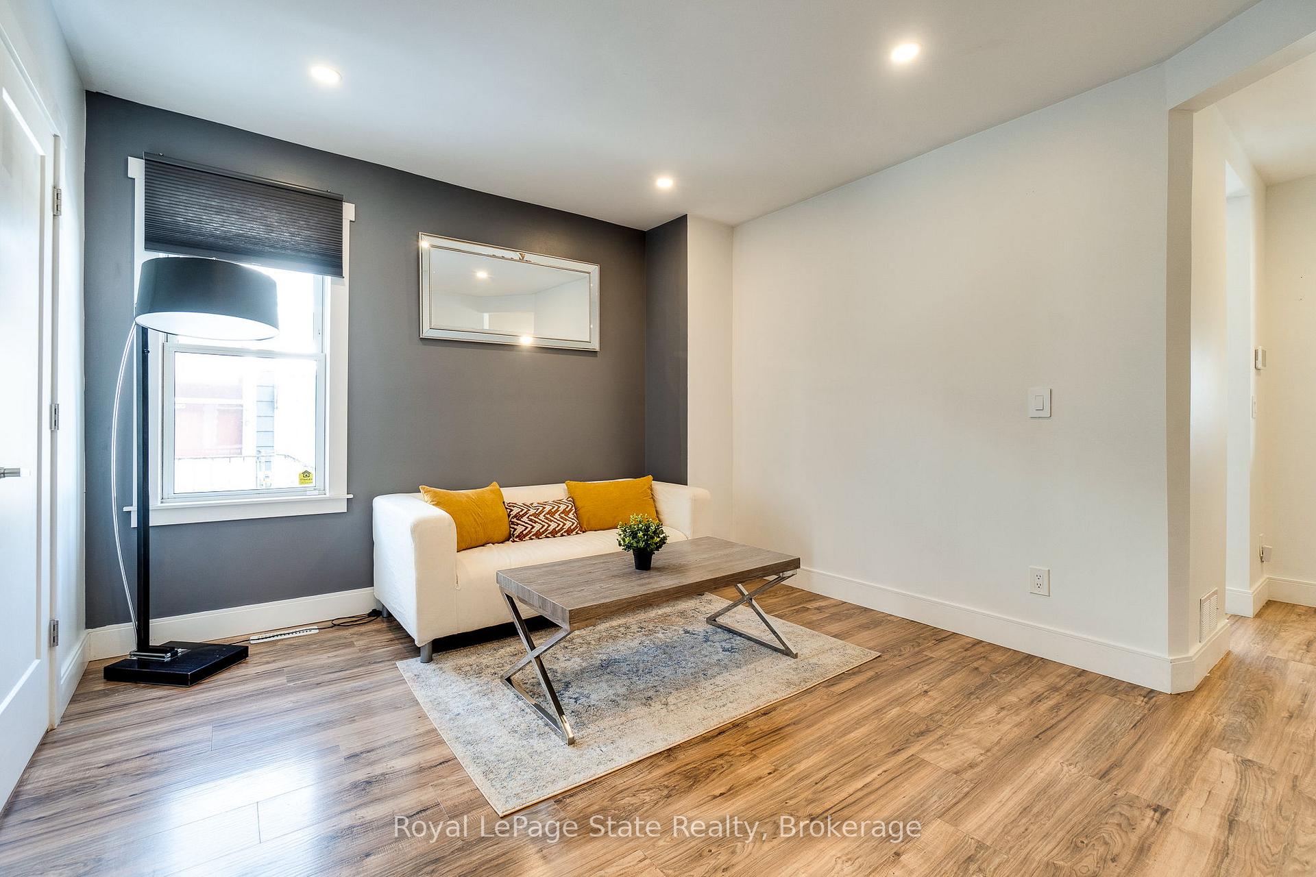 Photo 11 of 55 East Bend Avenue N, Hamilton, Crown Point — HOMEH