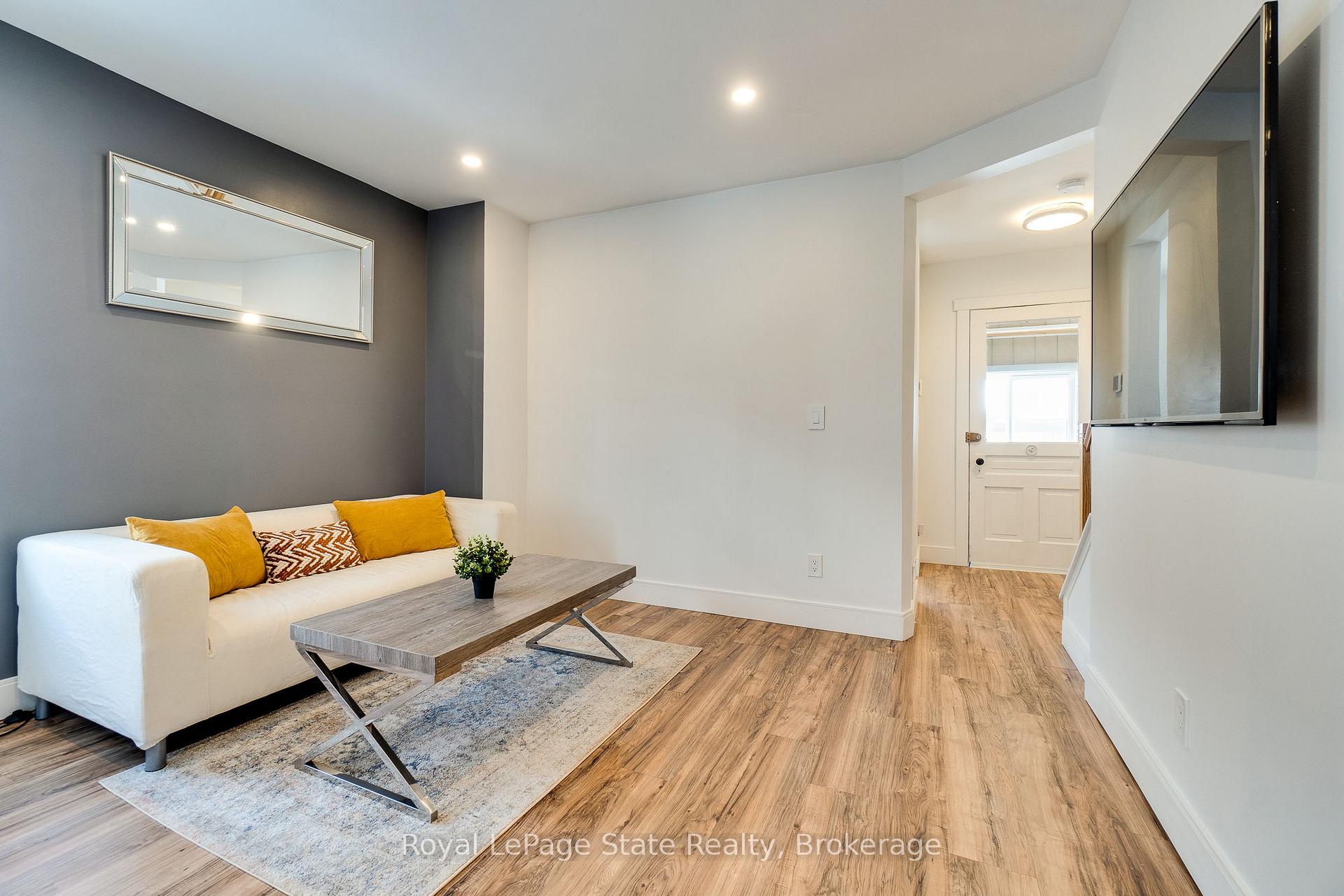 Photo 12 of 55 East Bend Avenue N, Hamilton, Crown Point — HOMEH
