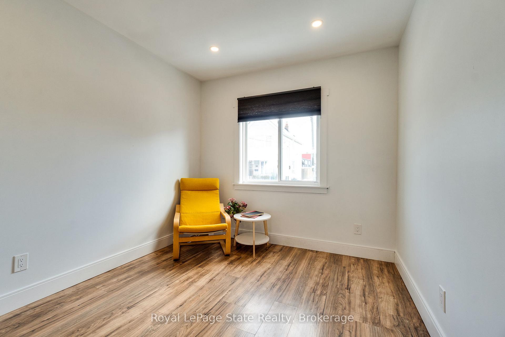 Photo 15 of 55 East Bend Avenue N, Hamilton, Crown Point — HOMEH