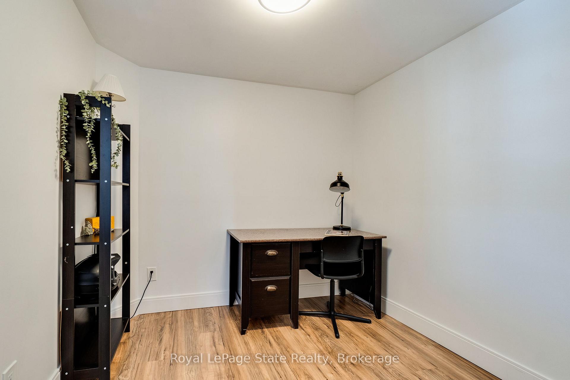 Photo 18 of 55 East Bend Avenue N, Hamilton, Crown Point — HOMEH