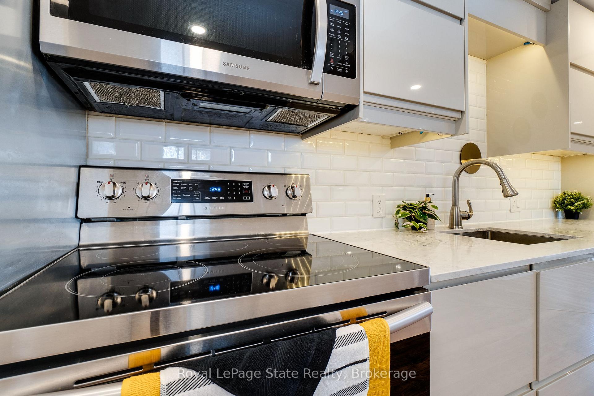 Photo 25 of 55 East Bend Avenue N, Hamilton, Crown Point — HOMEH