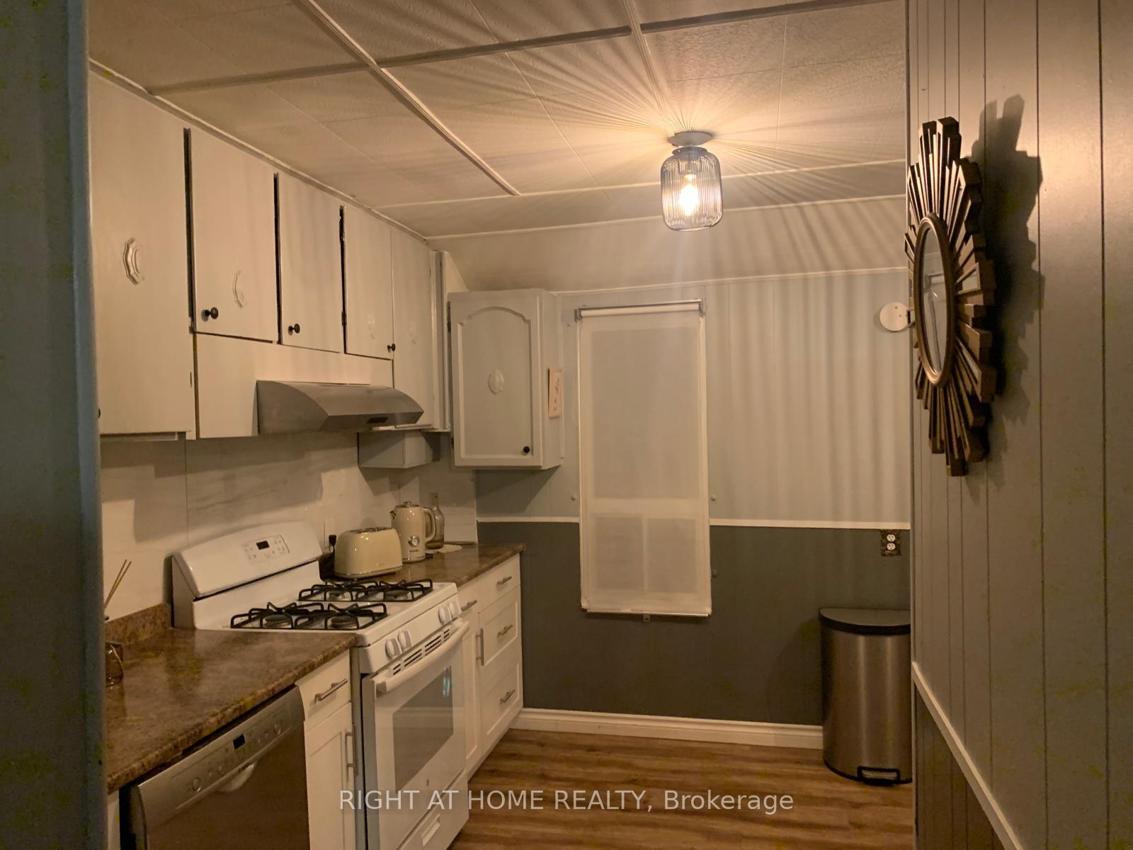 Photo 4 of 36 Beechwood Avenue, Hamilton, Stripley — HOMEH