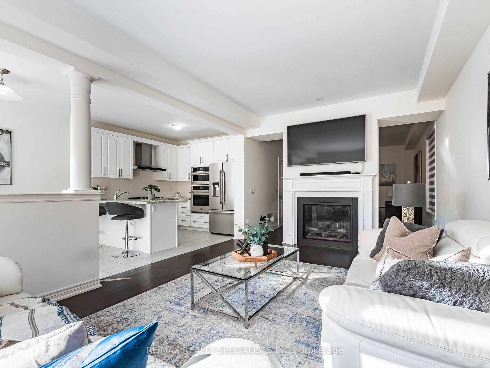 Photo 11 of 23 Matterhorn Road, Brampton, Northwest Brampton — HOMEH