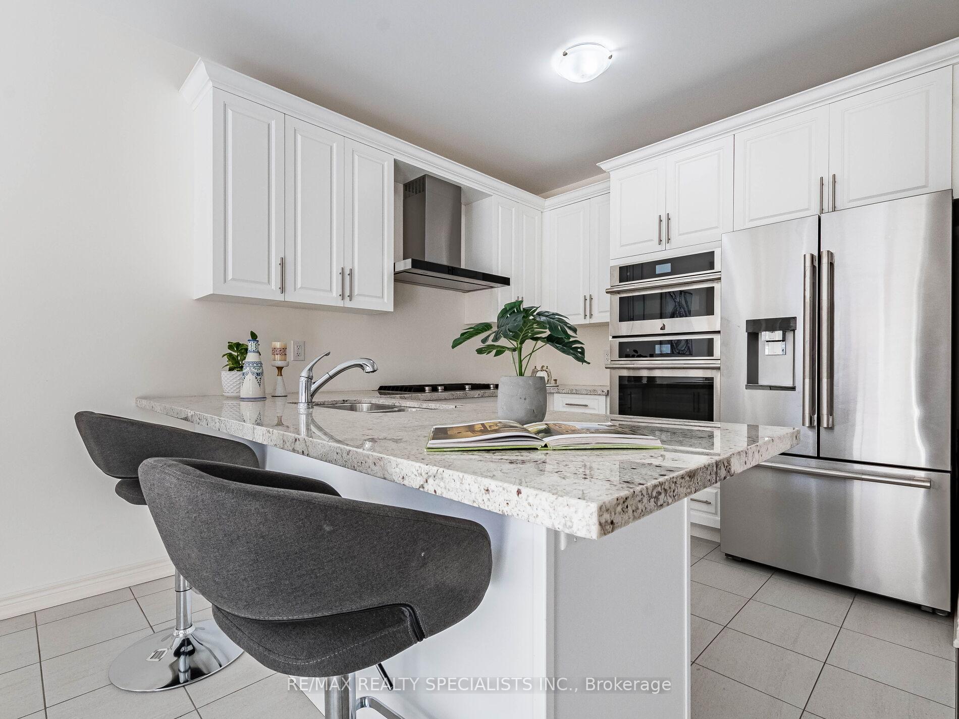 Photo 13 of 23 Matterhorn Road, Brampton, Northwest Brampton — HOMEH