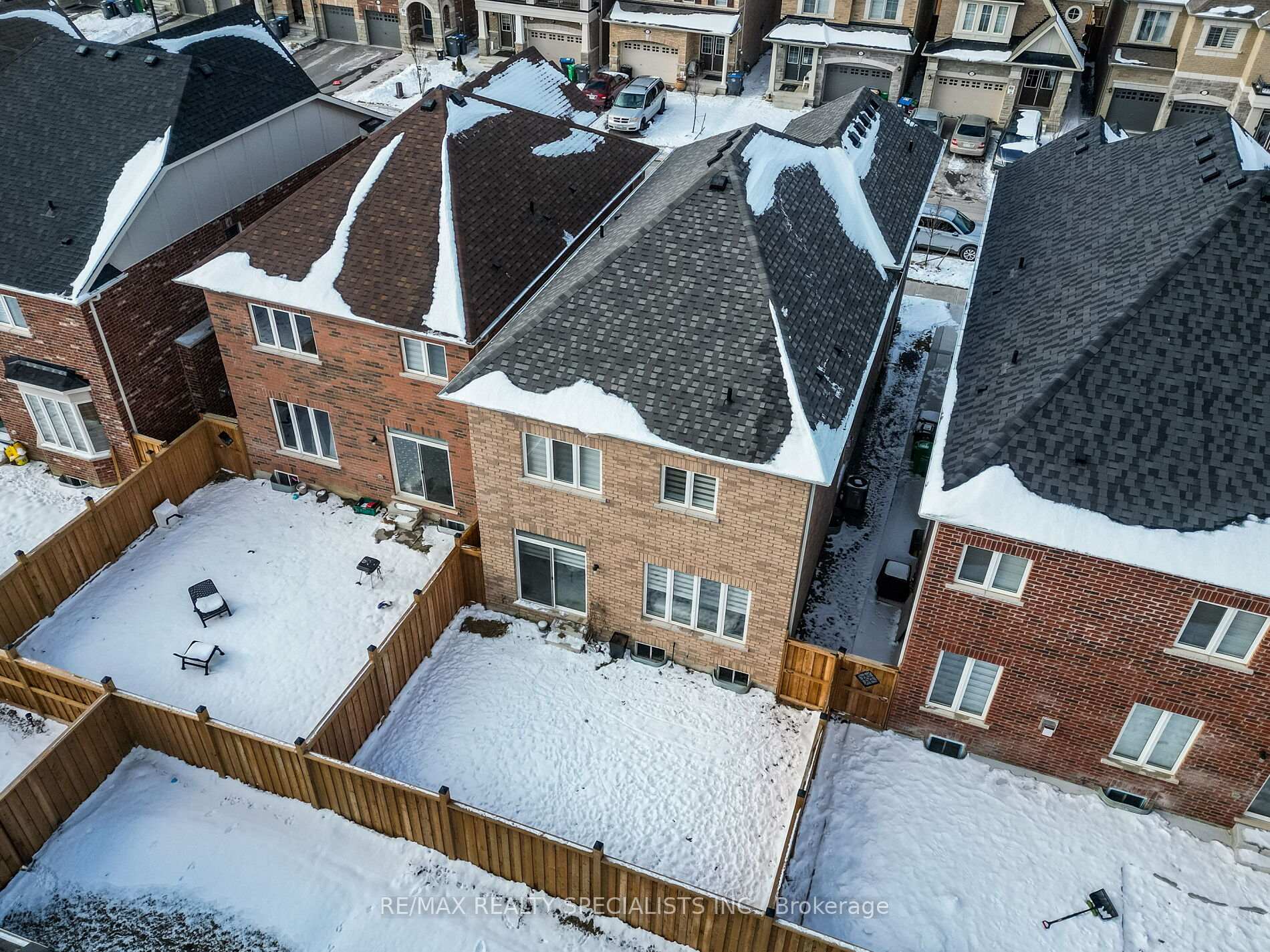 Photo 32 of 23 Matterhorn Road, Brampton, Northwest Brampton — HOMEH