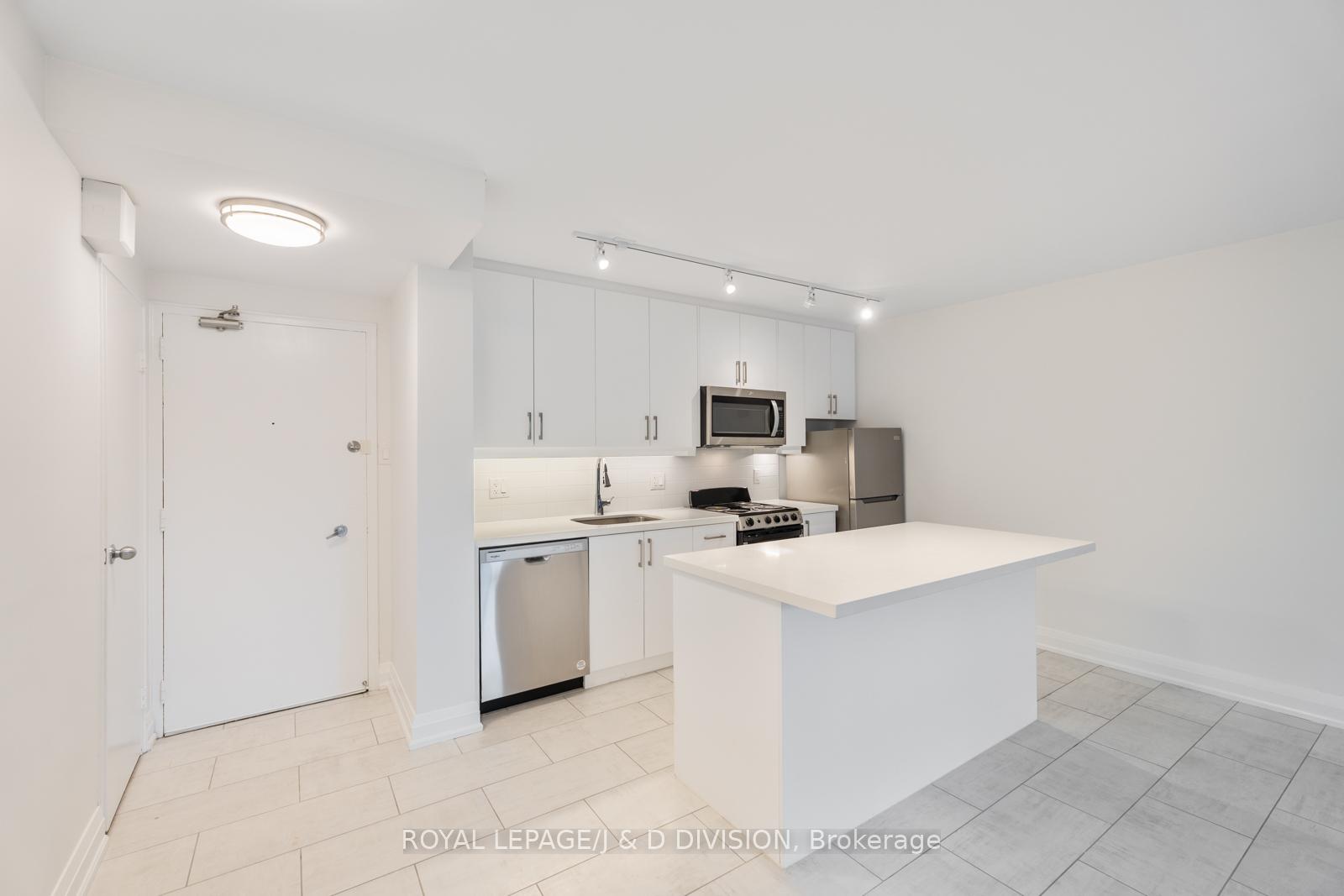 Photo 5 of Unit 26, 494 Avenue Road, Toronto, Forest Hill South — HOMEH