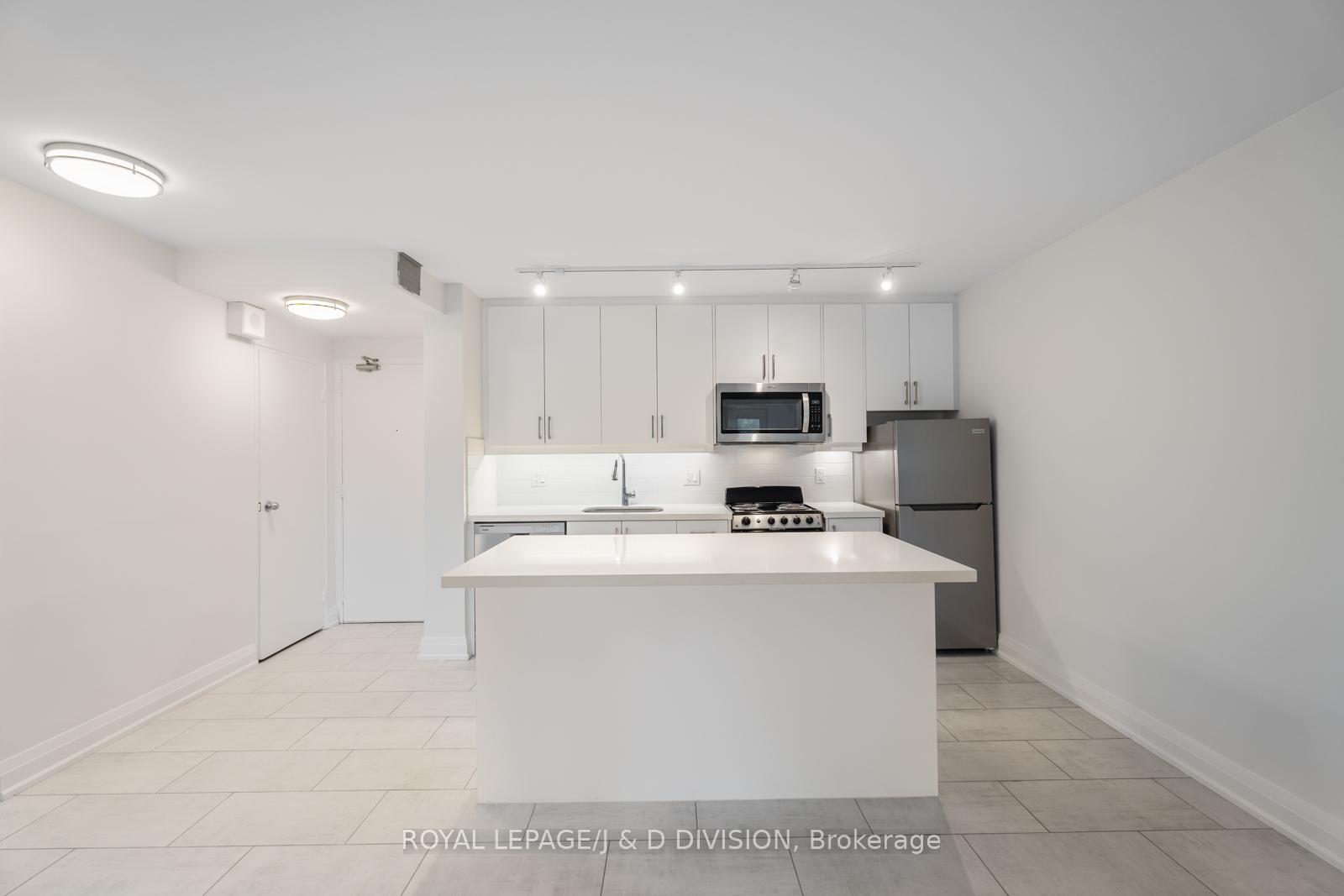 Photo 7 of Unit 26, 494 Avenue Road, Toronto, Forest Hill South — HOMEH