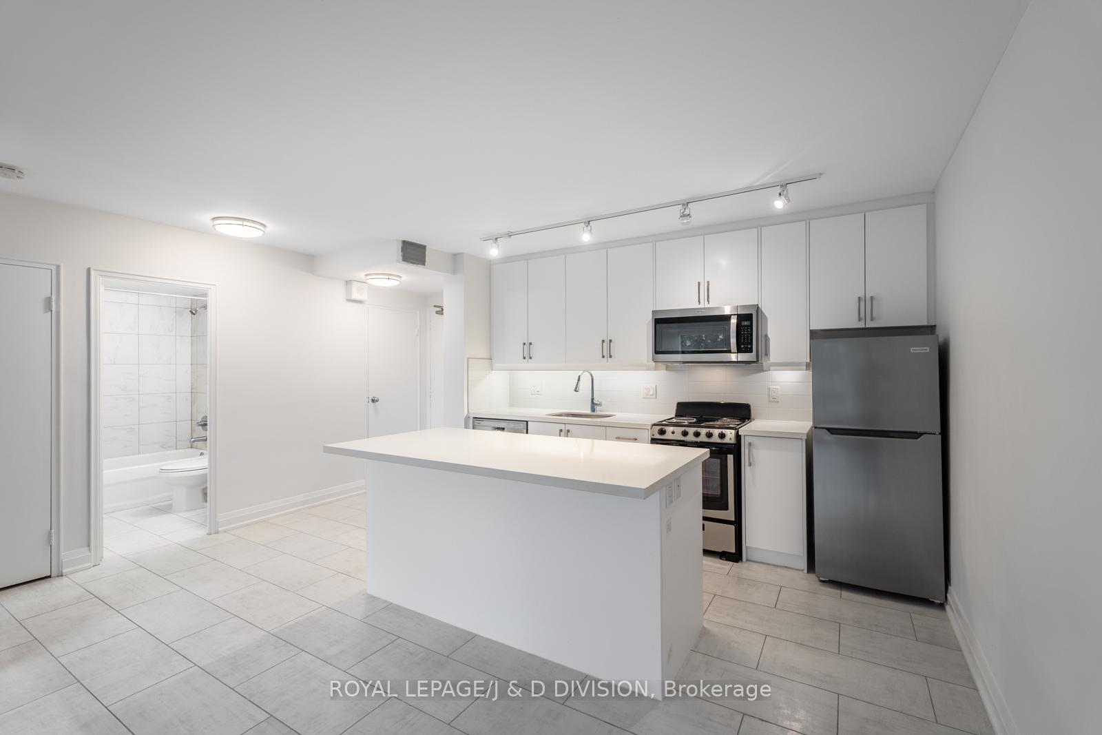 Photo 8 of Unit 26, 494 Avenue Road, Toronto, Forest Hill South — HOMEH
