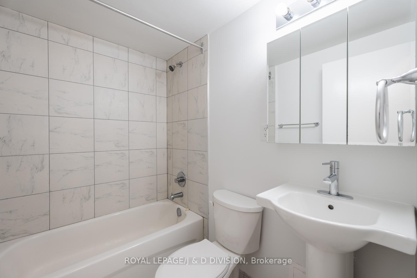 Photo 15 of Unit 26, 494 Avenue Road, Toronto, Forest Hill South — HOMEH