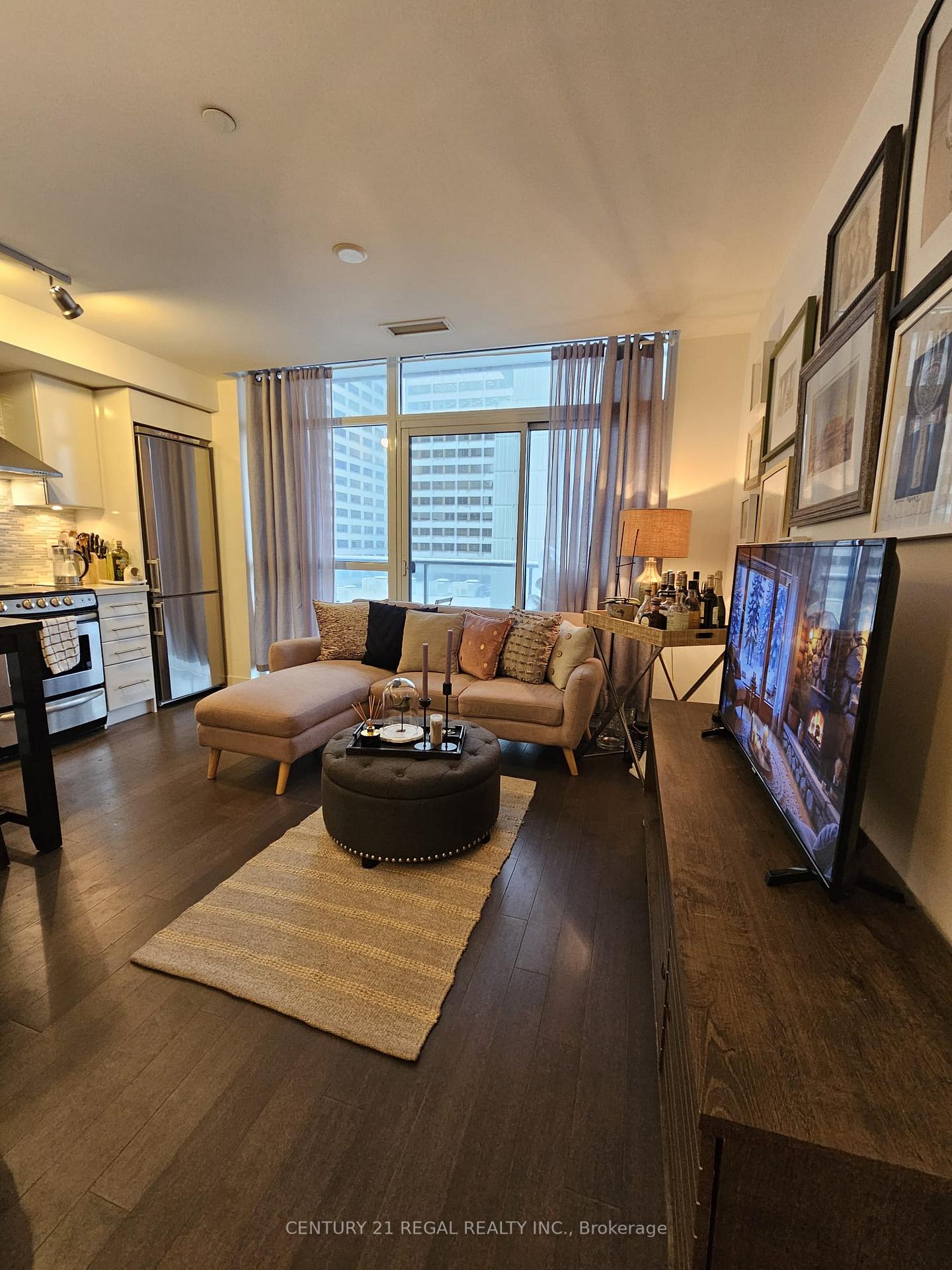 Photo 4 of Unit 1008, 58 Orchard View Boulevard, Toronto, Yonge-Eglinton — HOMEH