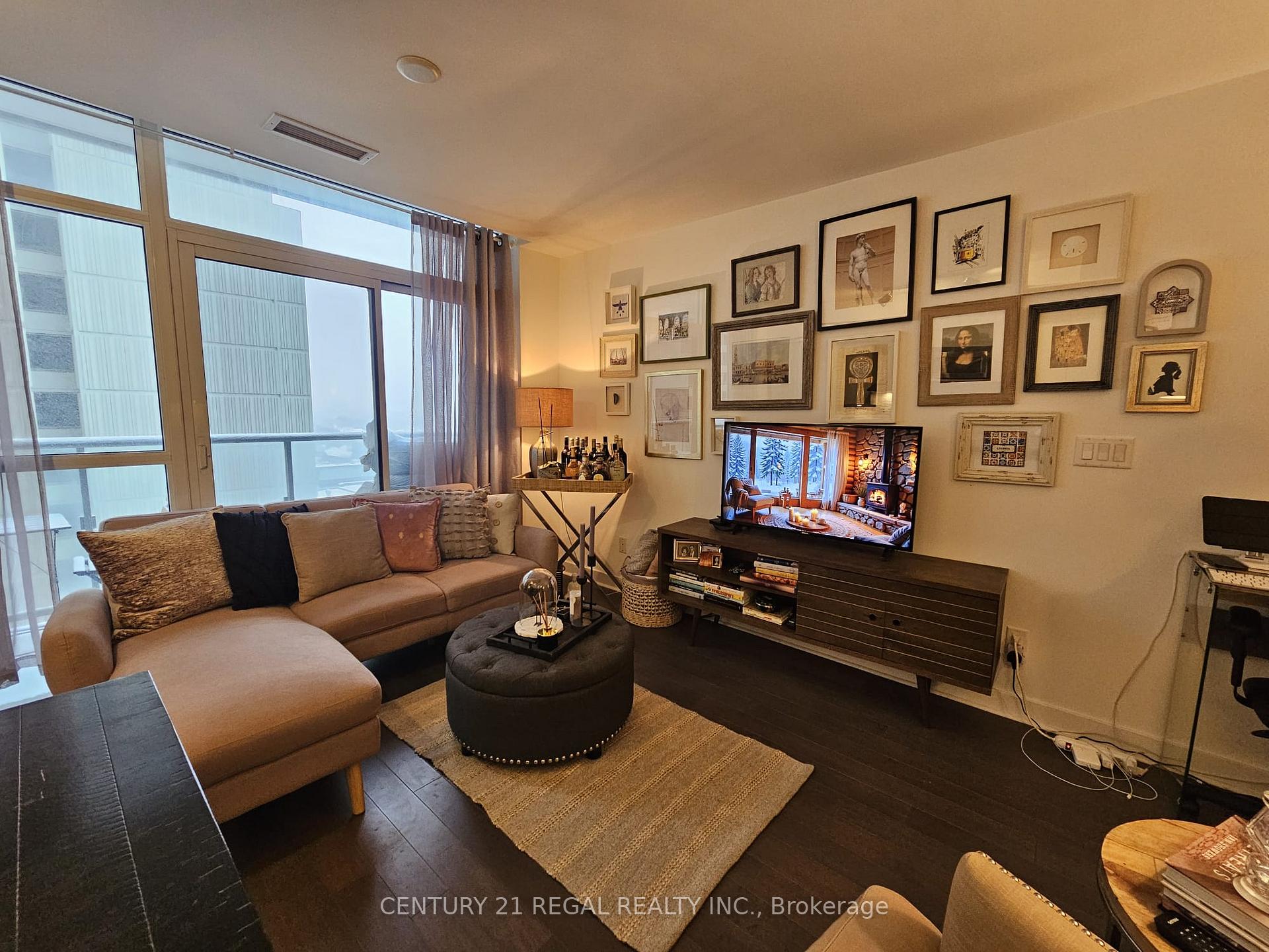 Photo 6 of Unit 1008, 58 Orchard View Boulevard, Toronto, Yonge-Eglinton — HOMEH