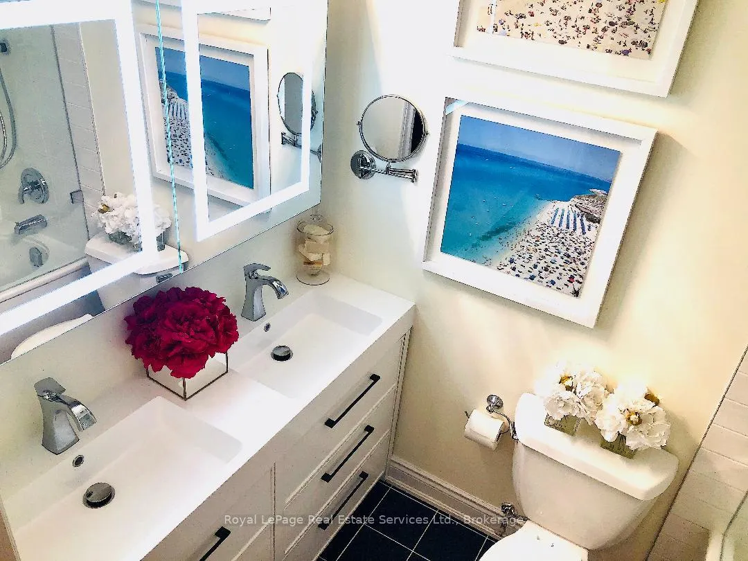 Photo 3 of Unit 105, 2185 Marine Drive, Oakville, Bronte — HOMEH