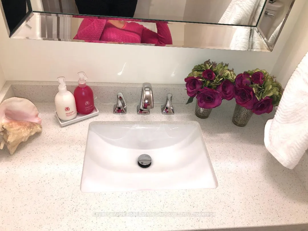 Photo 6 of Unit 105, 2185 Marine Drive, Oakville, Bronte — HOMEH