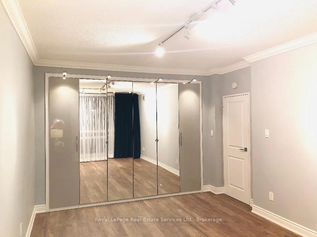 Photo 9 of Unit 105, 2185 Marine Drive, Oakville, Bronte — HOMEH