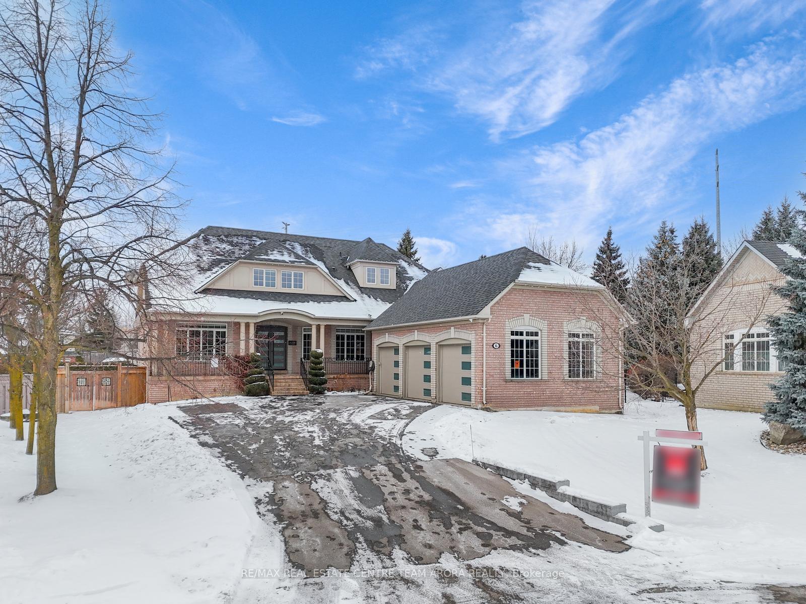 Photo 1 of 6 Champion Court, Brampton, Credit Valley — HOMEH