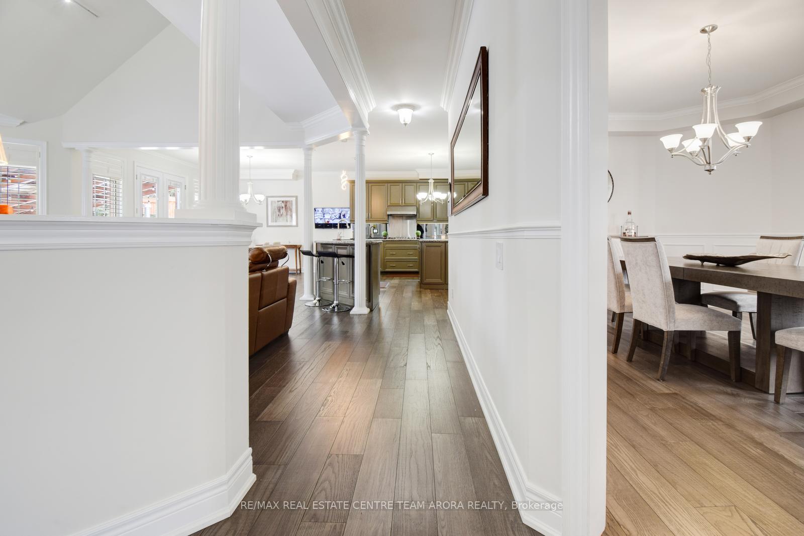 Photo 7 of 6 Champion Court, Brampton, Credit Valley — HOMEH