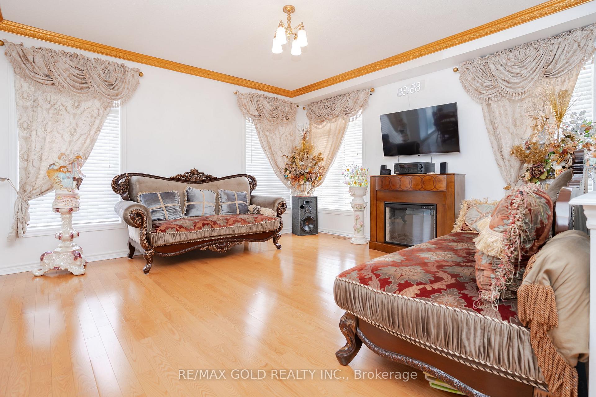 Photo 12 of 2 Pathmaster Road, Brampton, Bram East — HOMEH