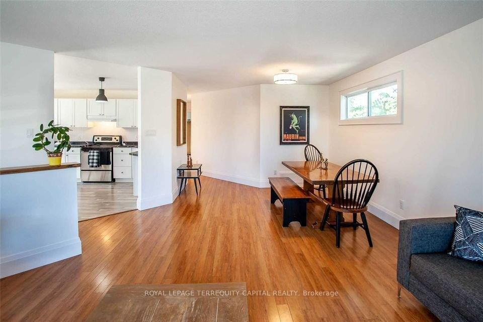 Photo 2 of Unit Upper, 45 Mapleton Avenue, Barrie, Holly — HOMEH