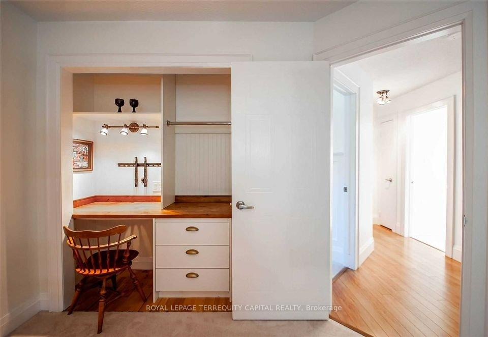 Photo 8 of Unit Upper, 45 Mapleton Avenue, Barrie, Holly — HOMEH
