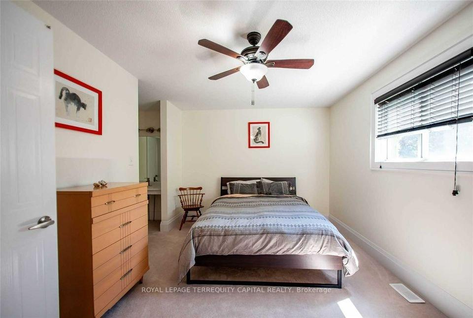 Photo 9 of Unit Upper, 45 Mapleton Avenue, Barrie, Holly — HOMEH