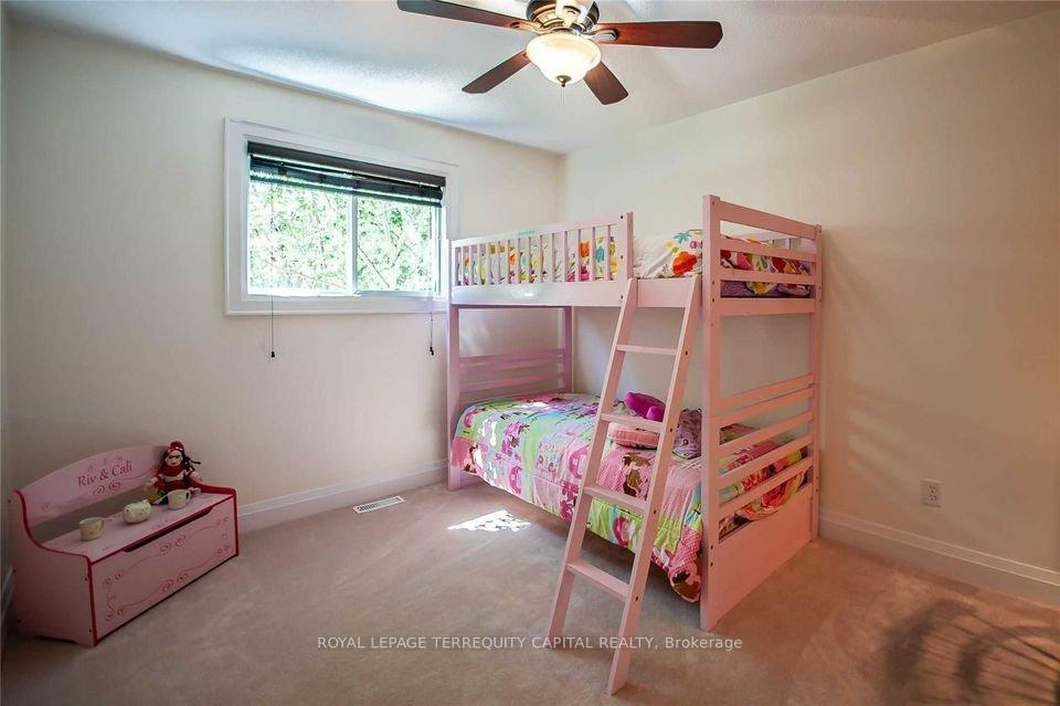 Photo 10 of Unit Upper, 45 Mapleton Avenue, Barrie, Holly — HOMEH