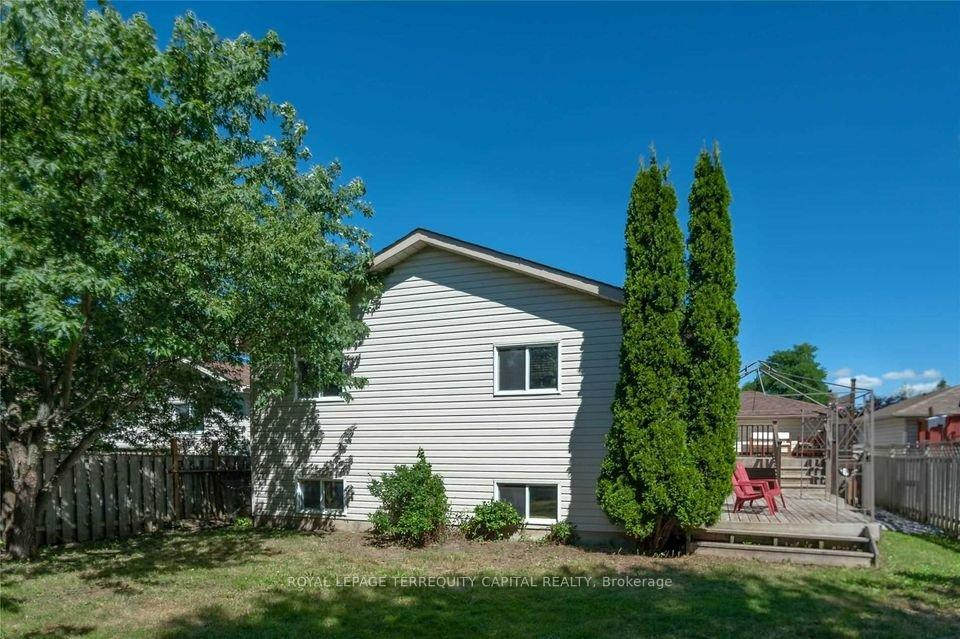 Photo 14 of Unit Upper, 45 Mapleton Avenue, Barrie, Holly — HOMEH