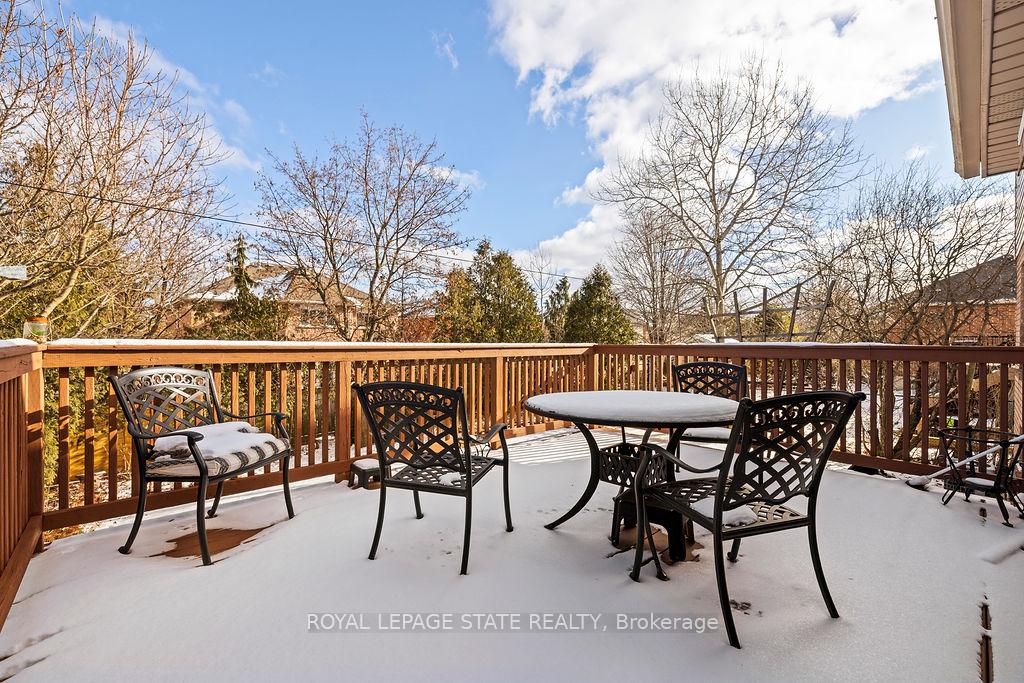 Photo 5 of 11 Newcombe Road, Hamilton, Dundas — HOMEH