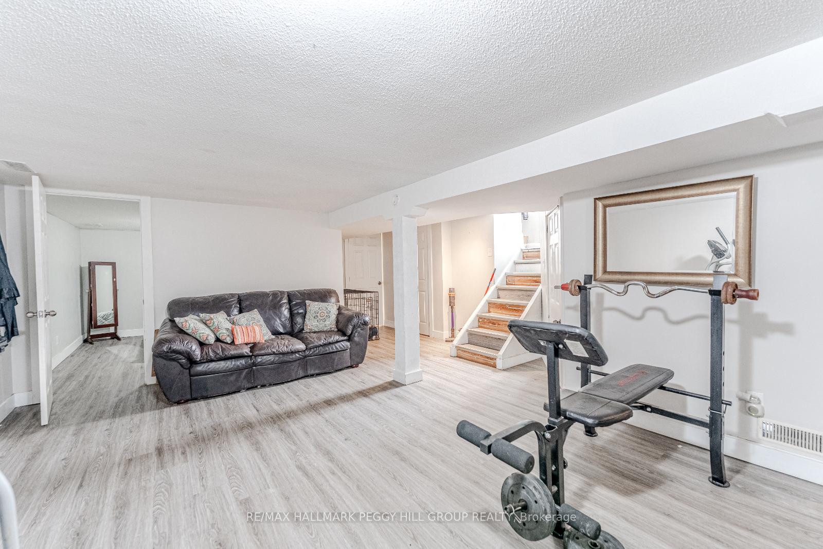 Photo 11 of 114 Maple Avenue, Barrie, Queen's Park — HOMEH