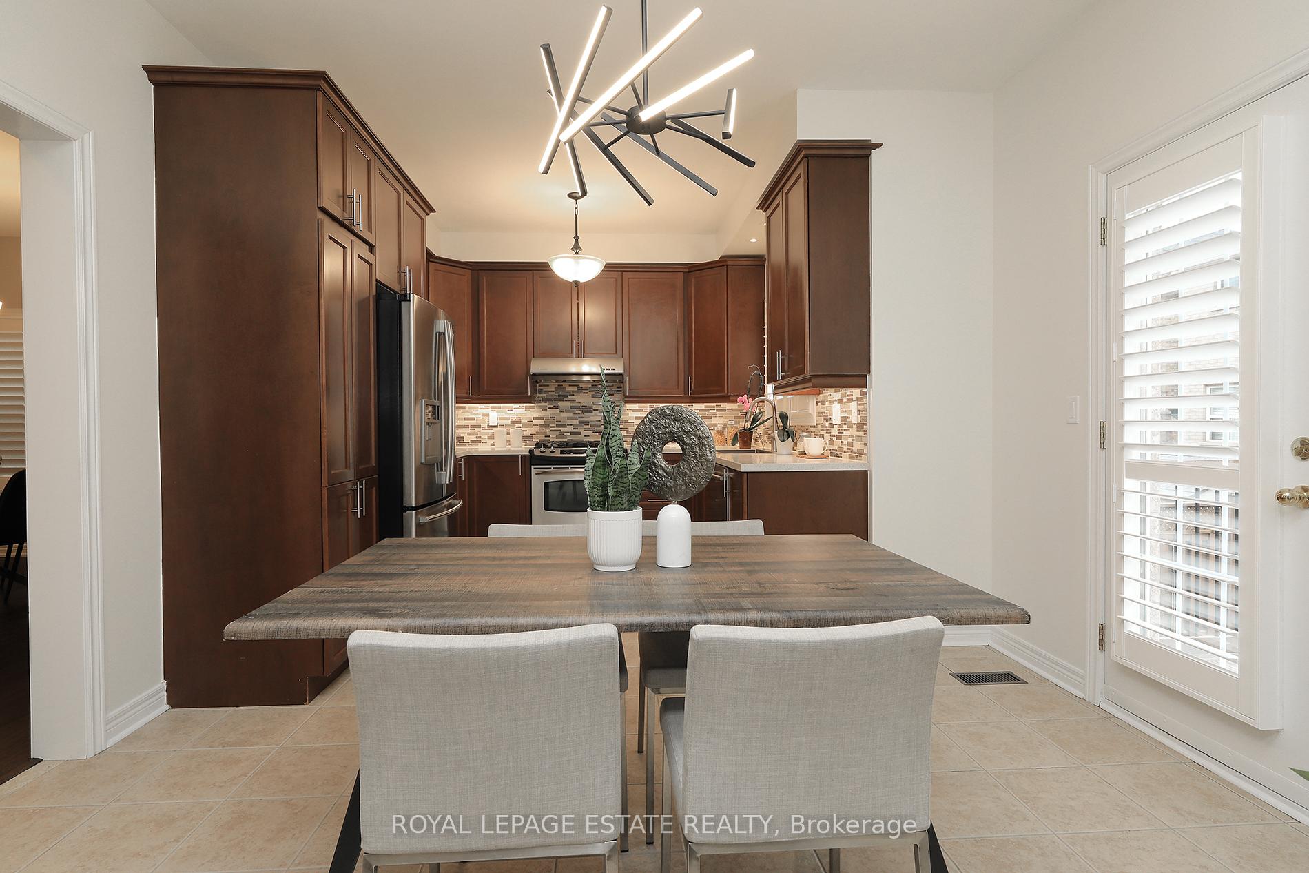 Photo 6 of 21 Senwood Street, Brampton, Fletcher's Meadow — HOMEH