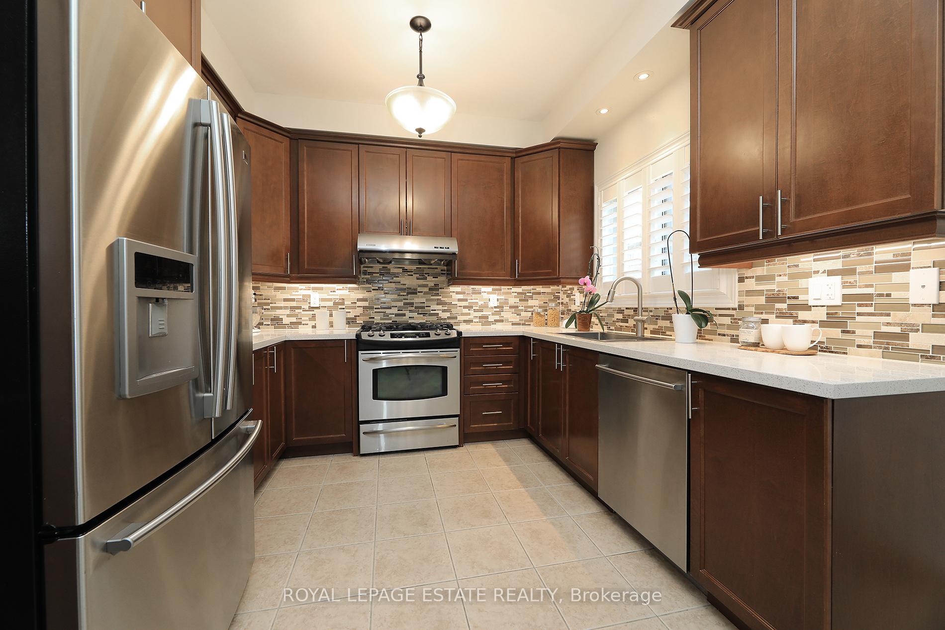 Photo 8 of 21 Senwood Street, Brampton, Fletcher's Meadow — HOMEH