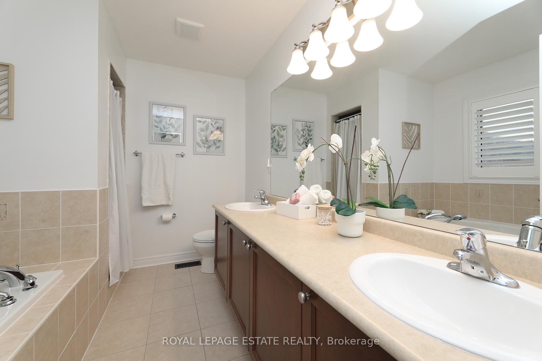 Photo 12 of 21 Senwood Street, Brampton, Fletcher's Meadow — HOMEH