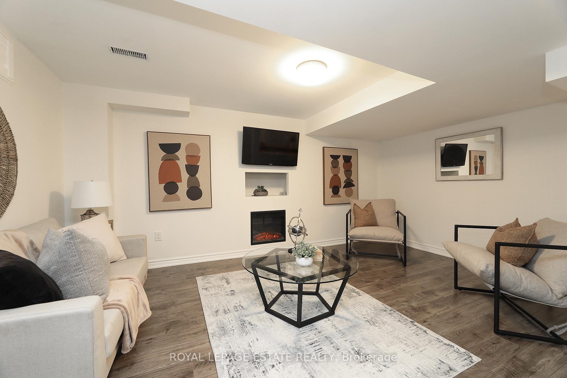 Photo 20 of 21 Senwood Street, Brampton, Fletcher's Meadow — HOMEH