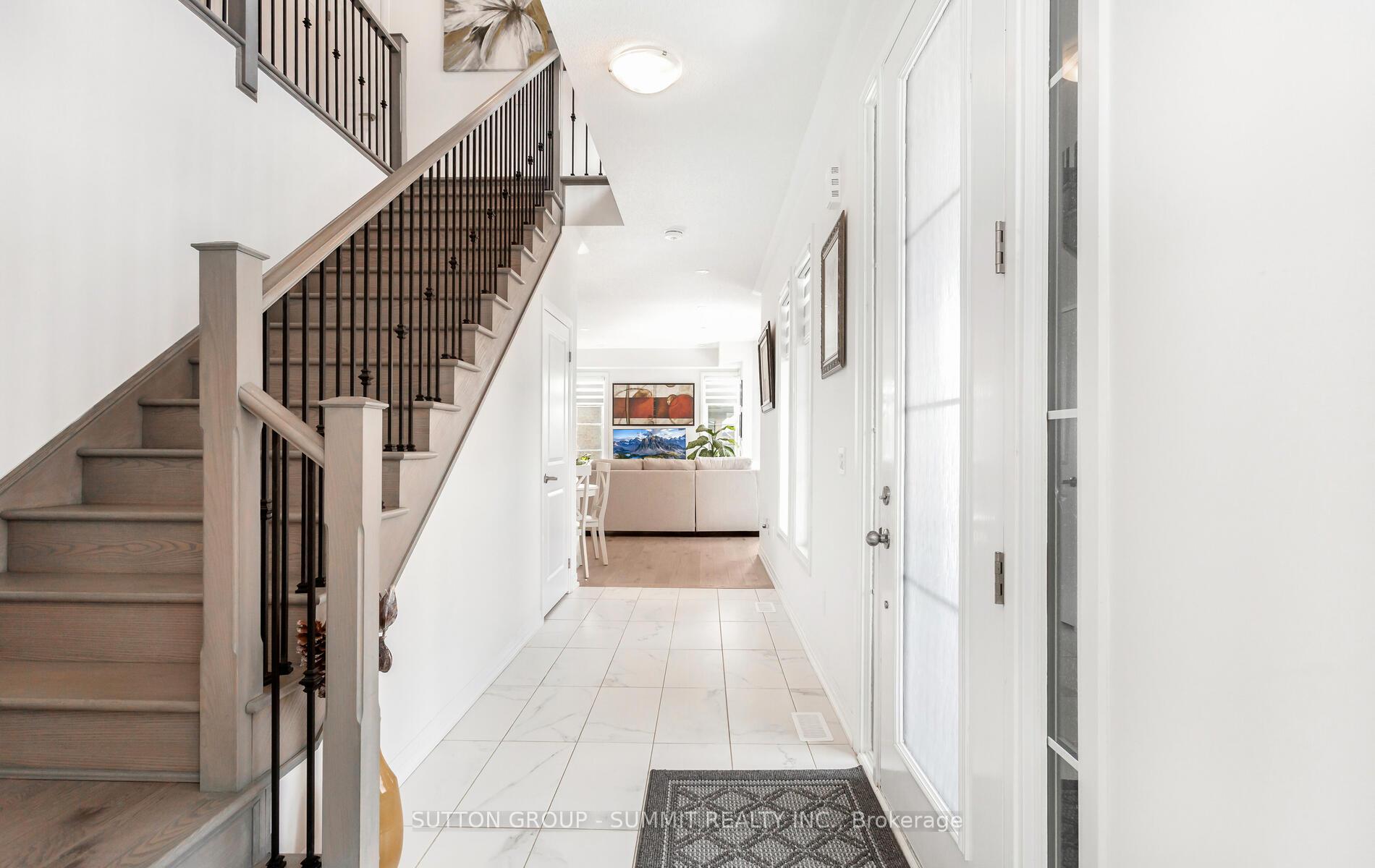 Photo 5 of 117 Yale Drive, Hamilton, Mount Hope — HOMEH