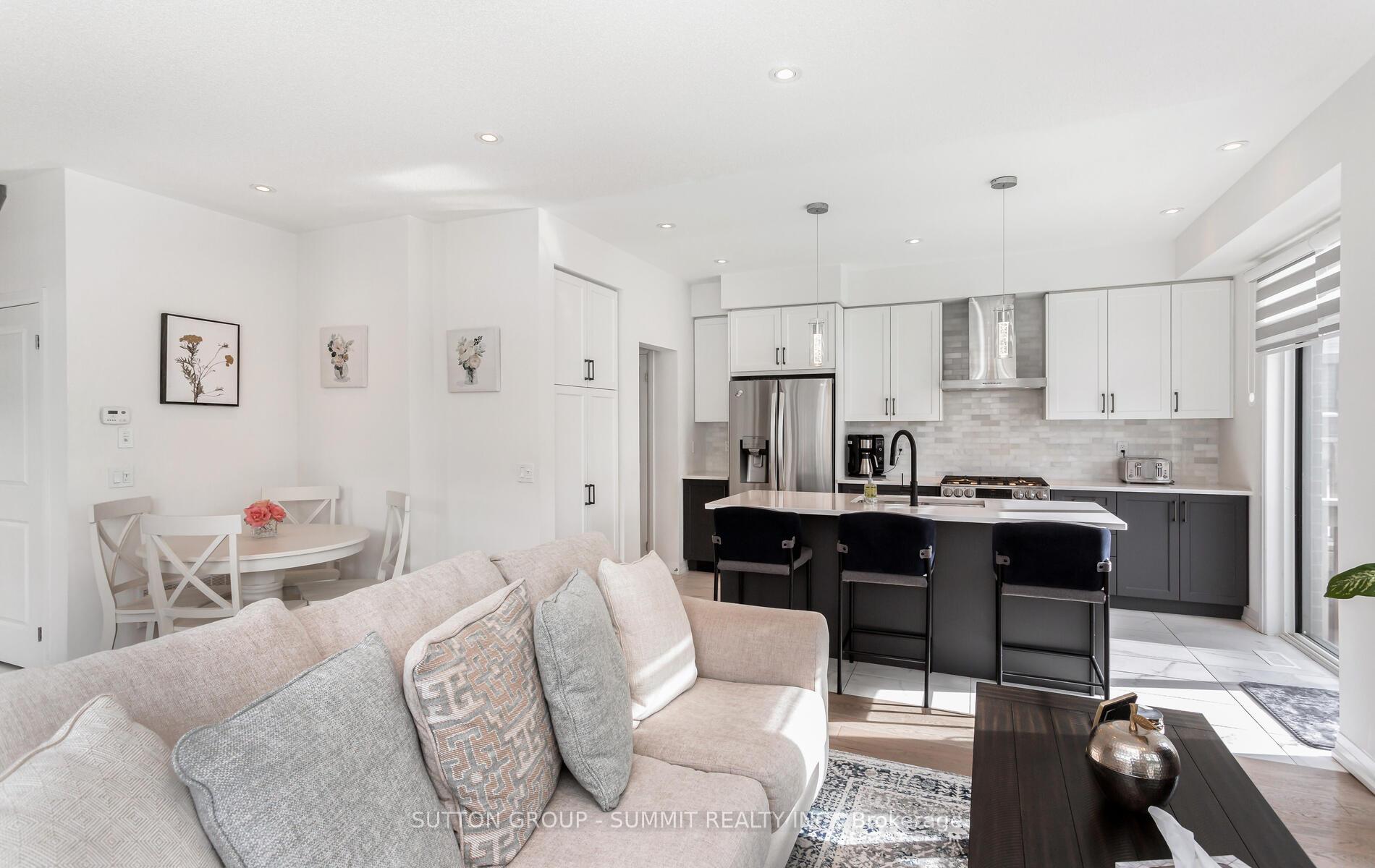 Photo 10 of 117 Yale Drive, Hamilton, Mount Hope — HOMEH