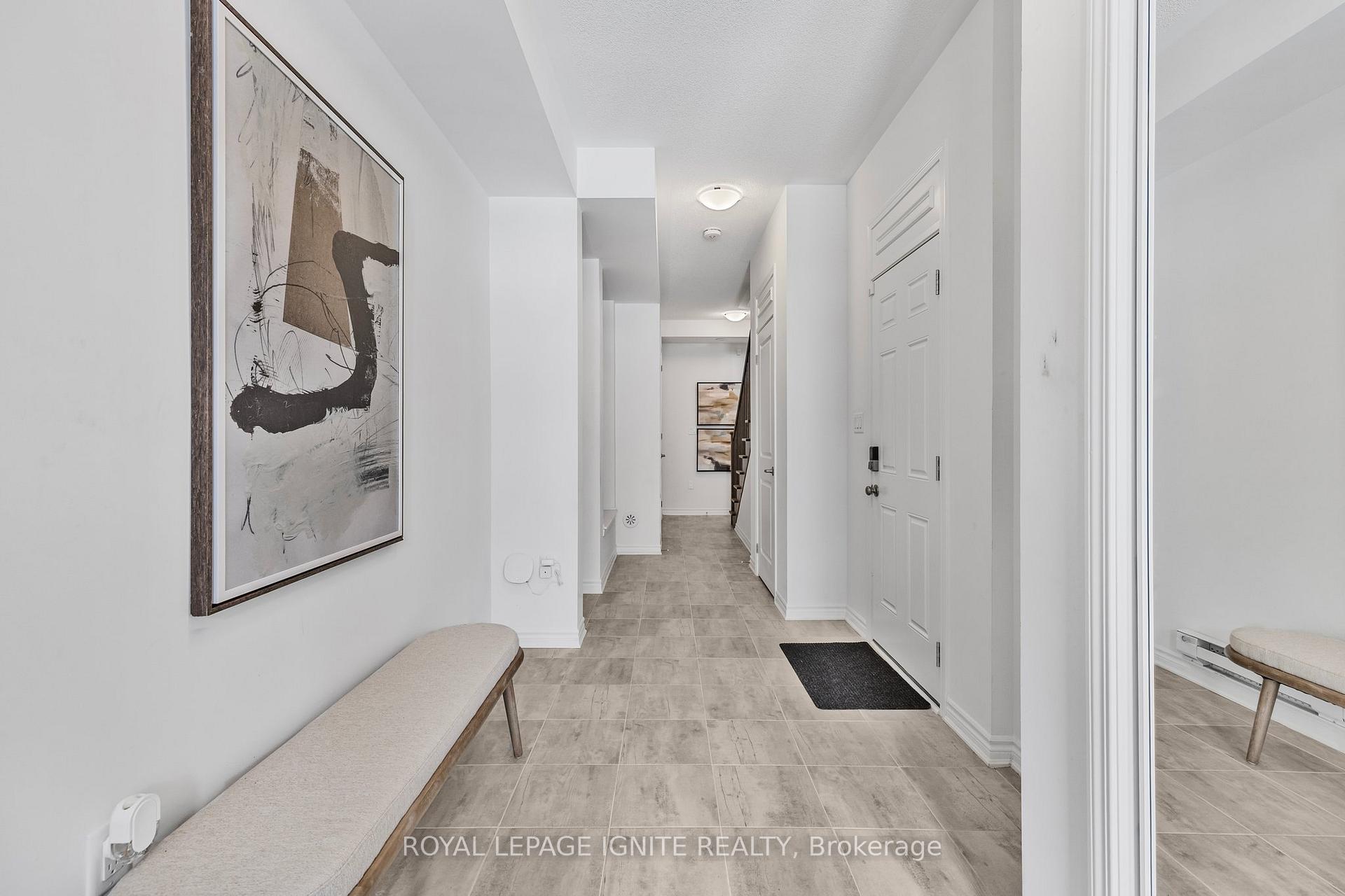 Photo 10 of 165 Keppel Circle, Brampton, Northwest Brampton — HOMEH