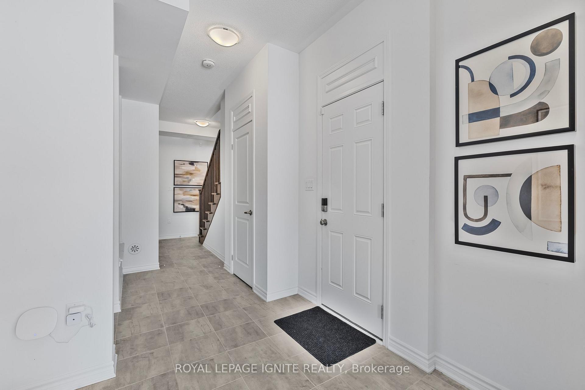 Photo 11 of 165 Keppel Circle, Brampton, Northwest Brampton — HOMEH