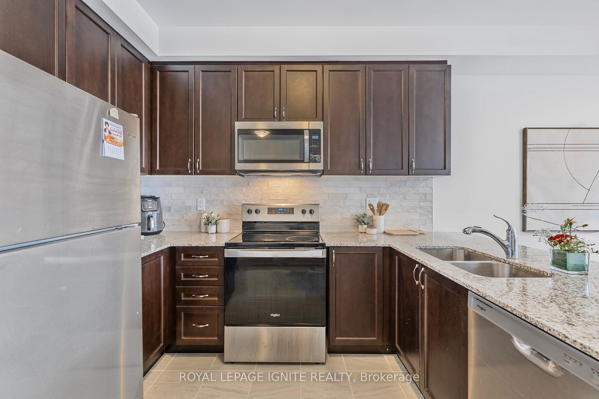 Photo 44 of 165 Keppel Circle, Brampton, Northwest Brampton — HOMEH