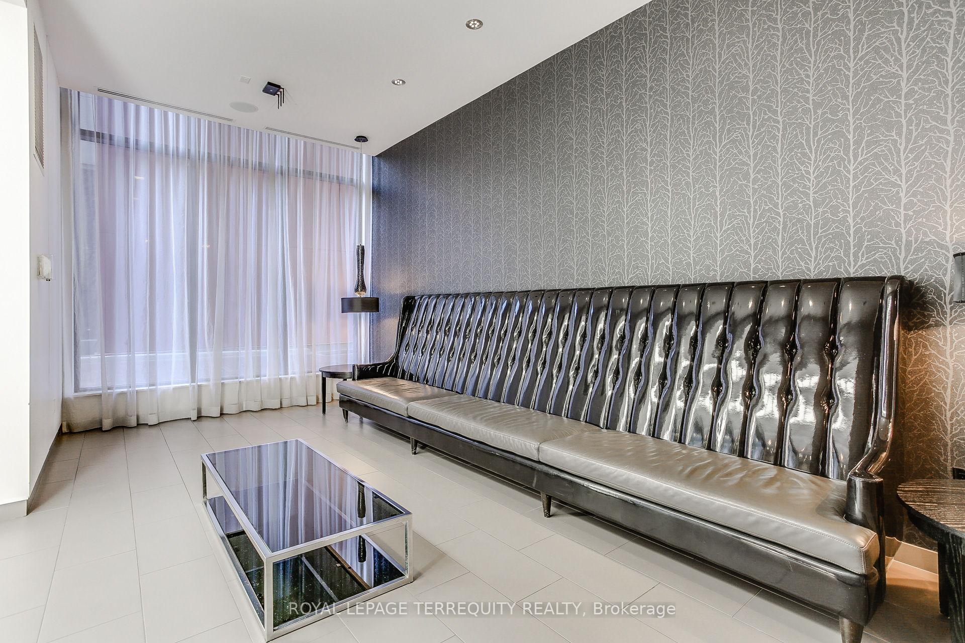 Photo 4 of Unit 1126, 560 Front Street W, Toronto, Waterfront Communities — HOMEH