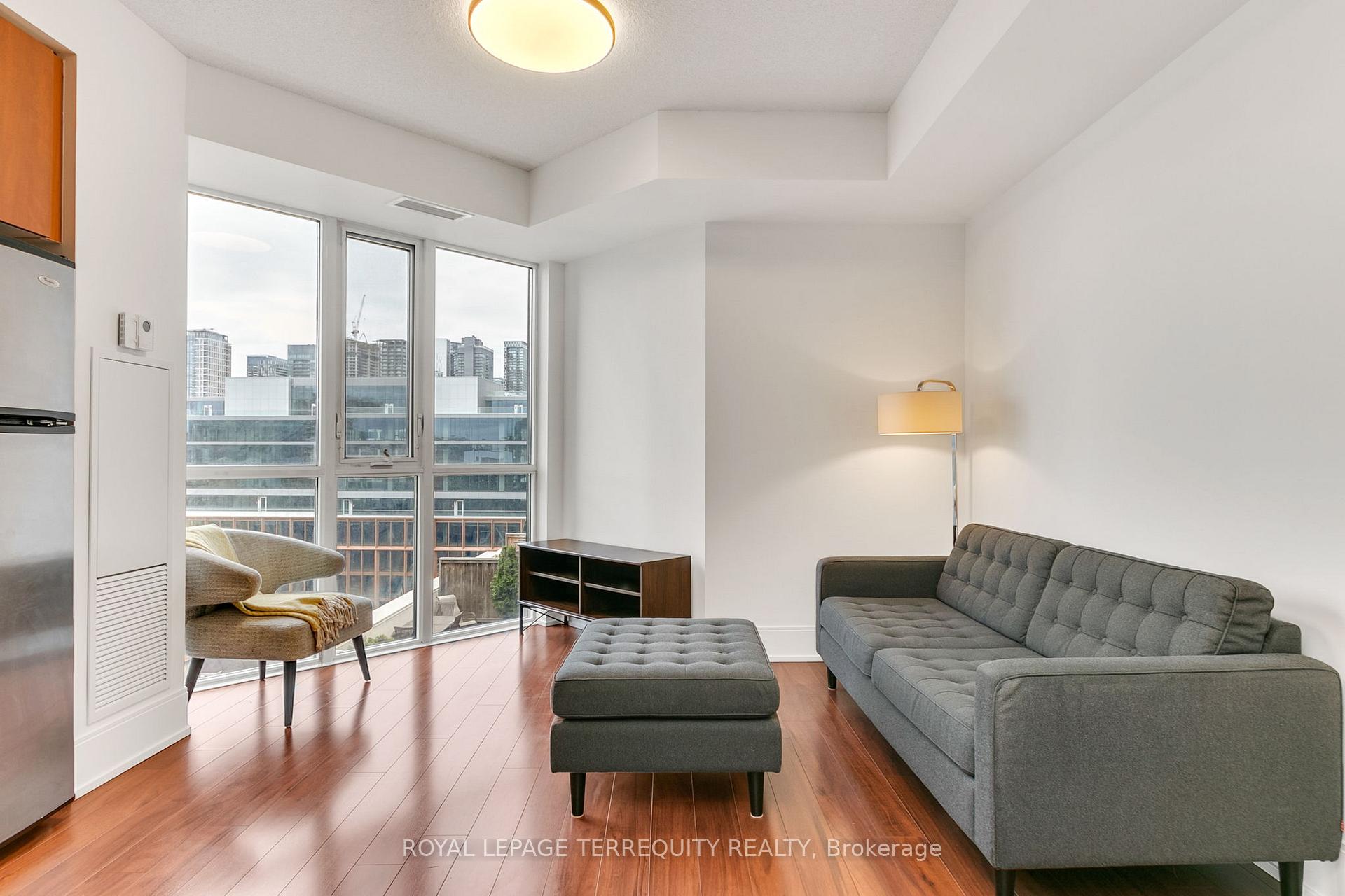 Photo 8 of Unit 1126, 560 Front Street W, Toronto, Waterfront Communities — HOMEH