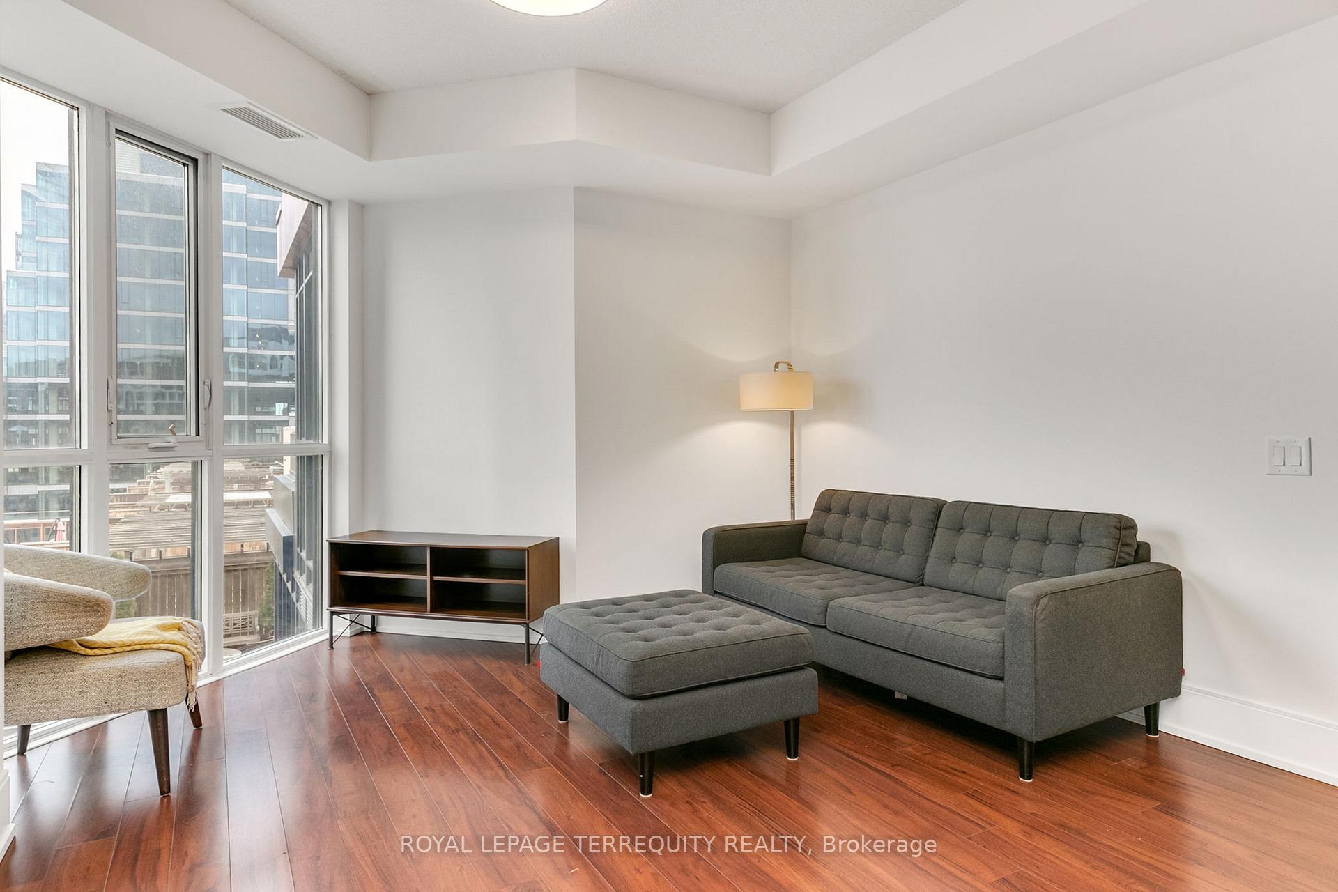 Photo 9 of Unit 1126, 560 Front Street W, Toronto, Waterfront Communities — HOMEH