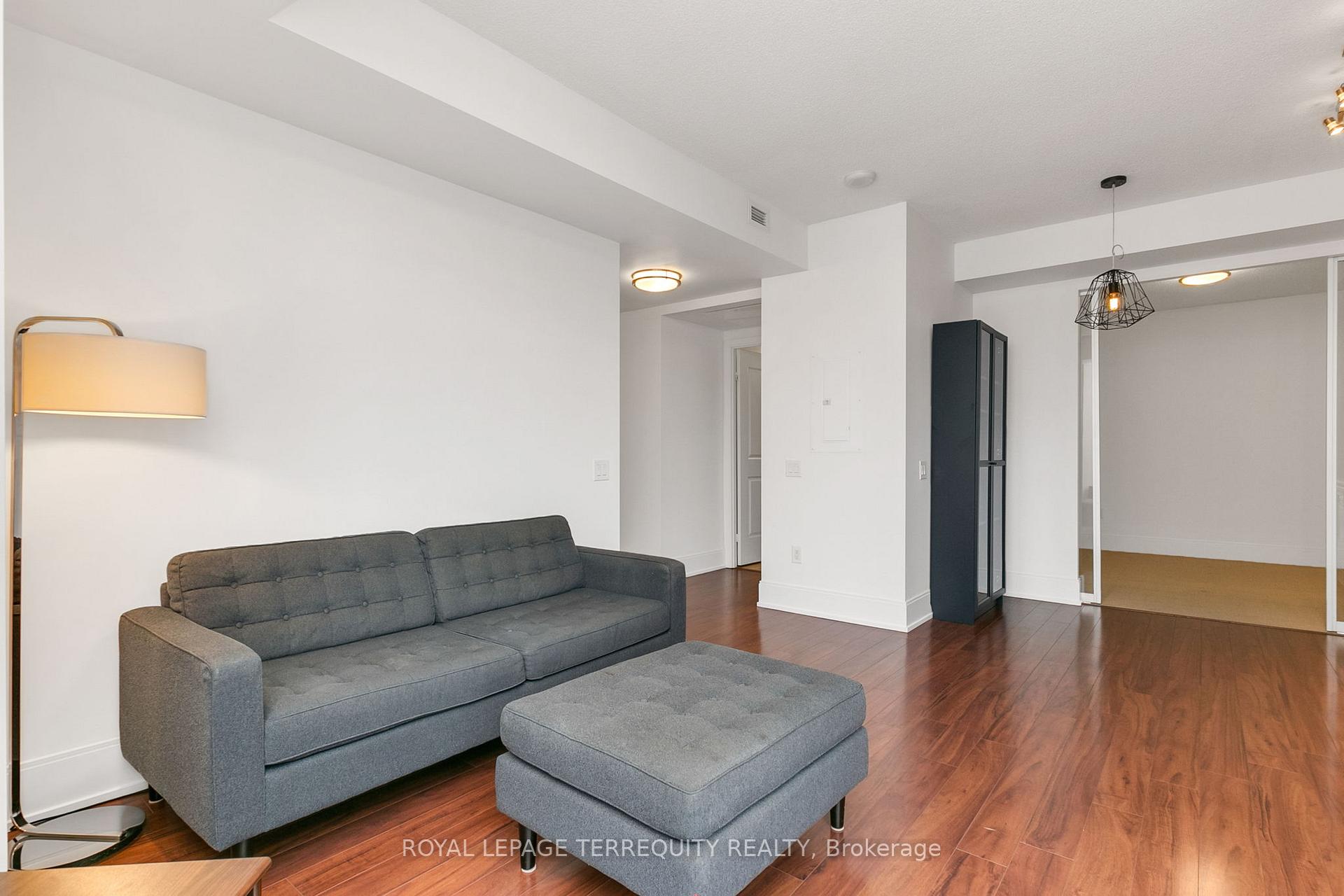 Photo 11 of Unit 1126, 560 Front Street W, Toronto, Waterfront Communities — HOMEH