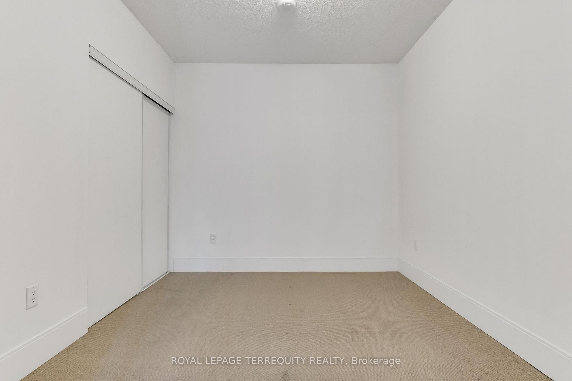 Photo 17 of Unit 1126, 560 Front Street W, Toronto, Waterfront Communities — HOMEH