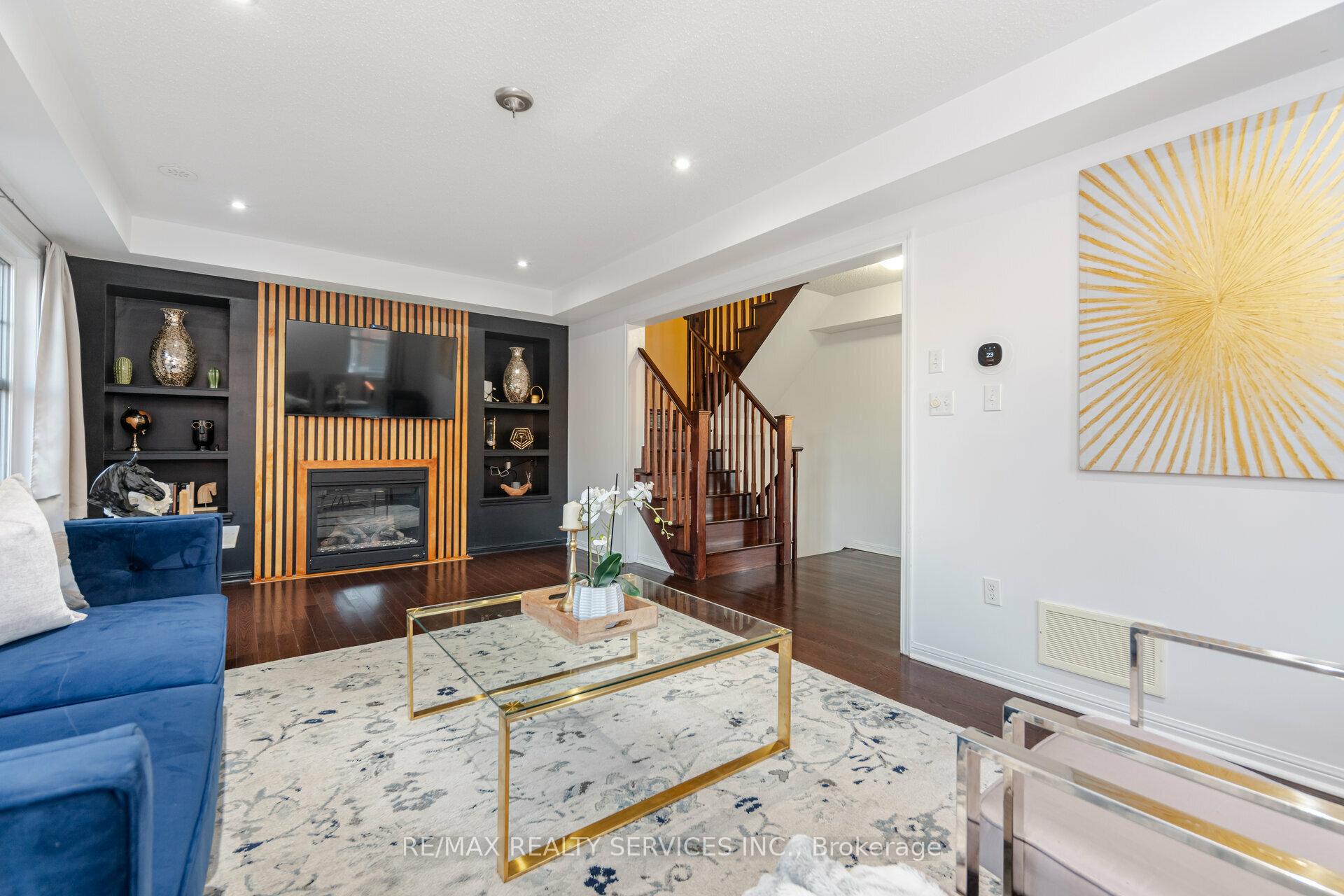 Photo 6 of 41 Betterton Crescent, Brampton, Northwest Brampton — HOMEH