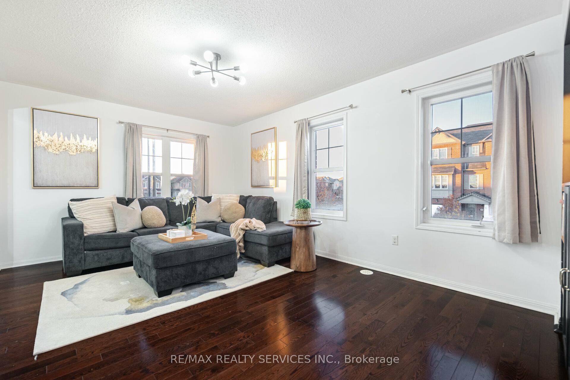 Photo 8 of 41 Betterton Crescent, Brampton, Northwest Brampton — HOMEH