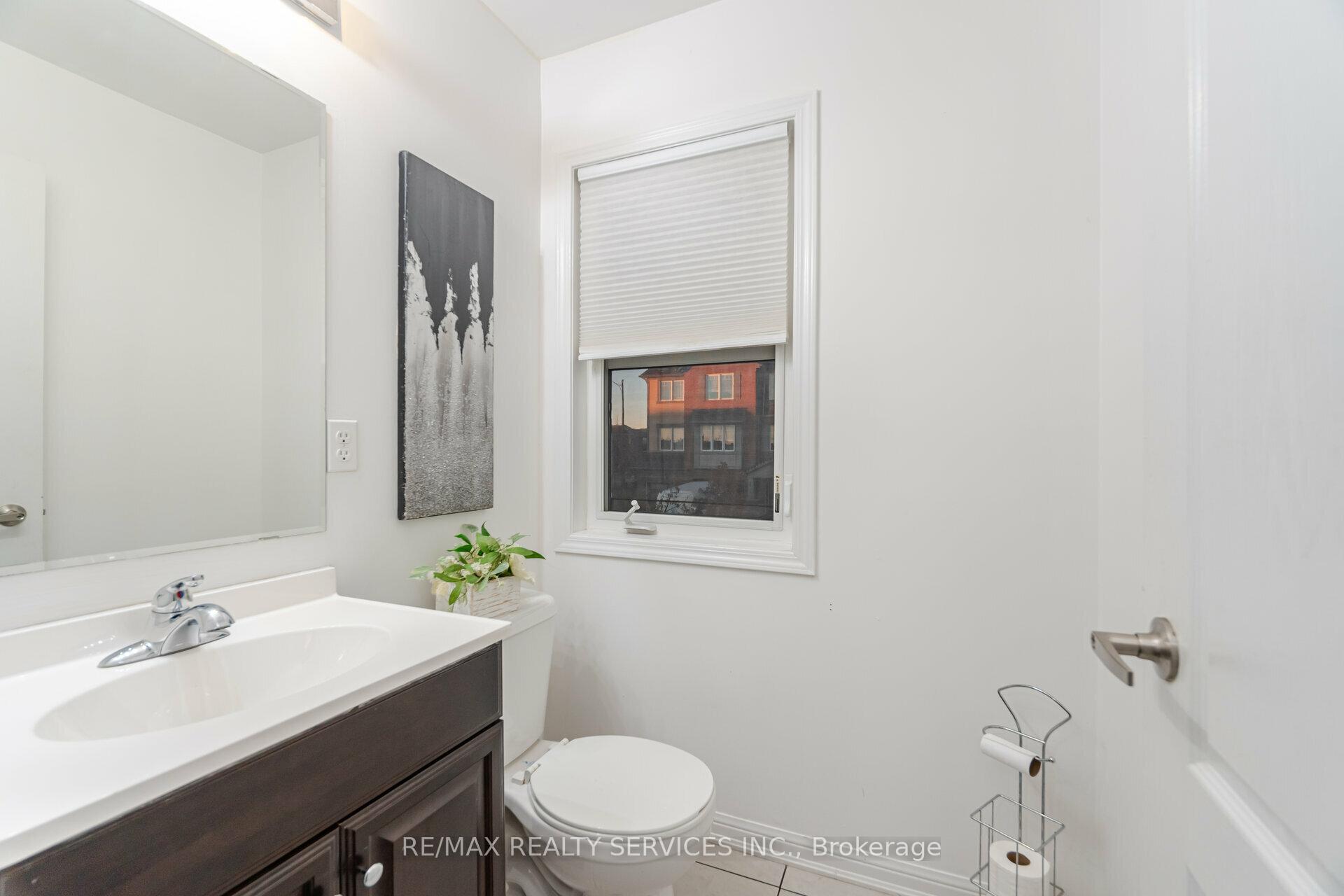 Photo 18 of 41 Betterton Crescent, Brampton, Northwest Brampton — HOMEH