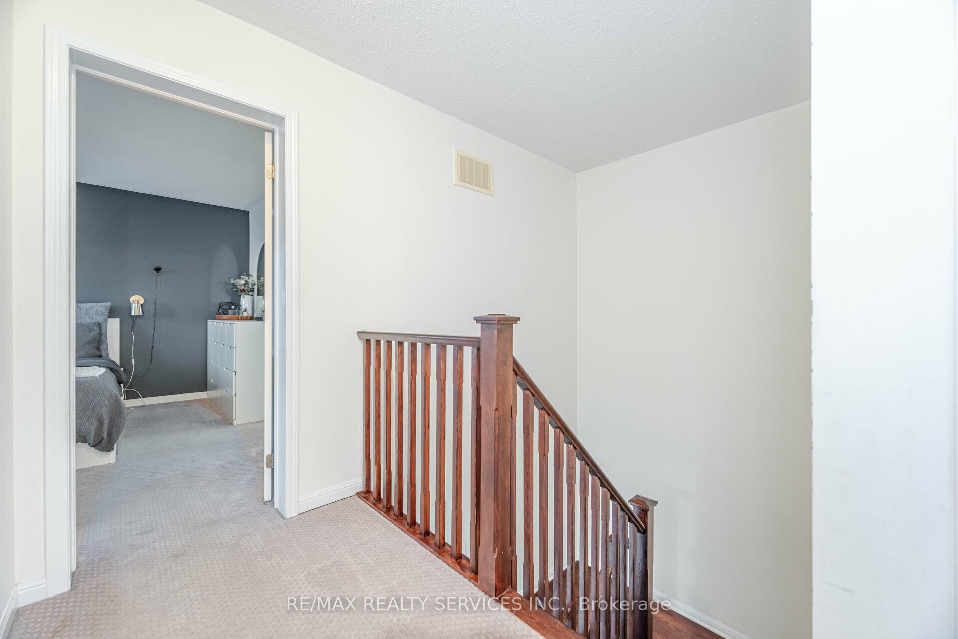 Photo 20 of 41 Betterton Crescent, Brampton, Northwest Brampton — HOMEH